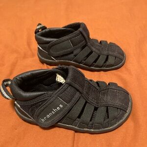 Branshes black toddler cloth sandals size 8 with Velcro